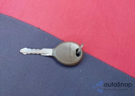 2001 Jeep Grand Cherokee Laredo z USA, uszkodzony, nr VIN 1J4GW48S41C593270